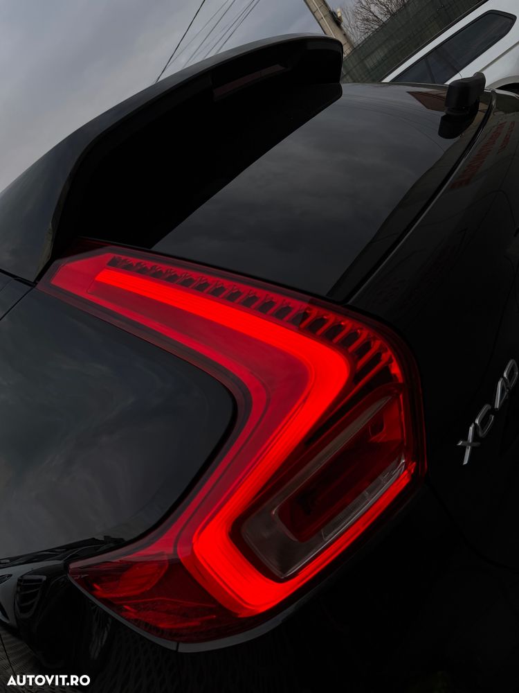 Volvo XC 40 T3 Geartronic RDesign - 34