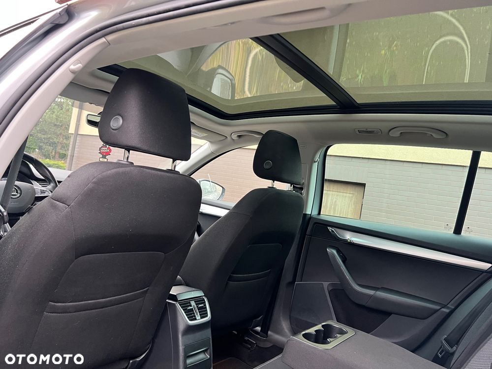 Skoda Octavia 1.6 TDI DSG Ambition - 33