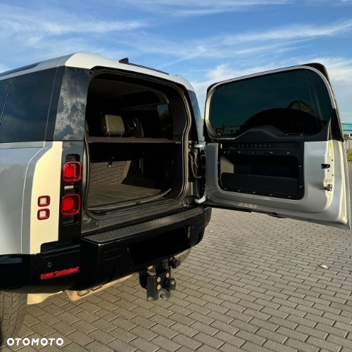 Land Rover Defender 110 2.0 D240 - 11