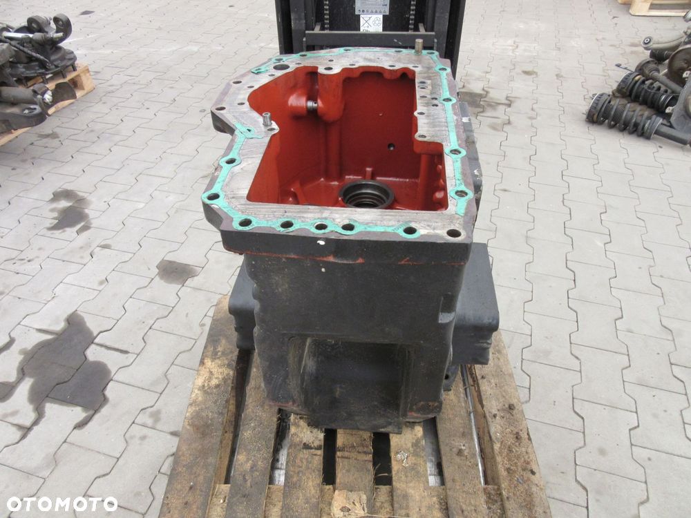 Obudowa skrzyni biegów 2093419012 Deutz Fahr Agrotron 150 Case CS - 1