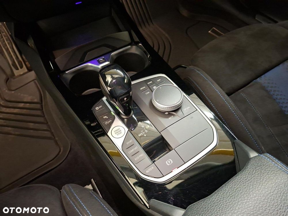 BMW Seria 2 218i M Sport - 16