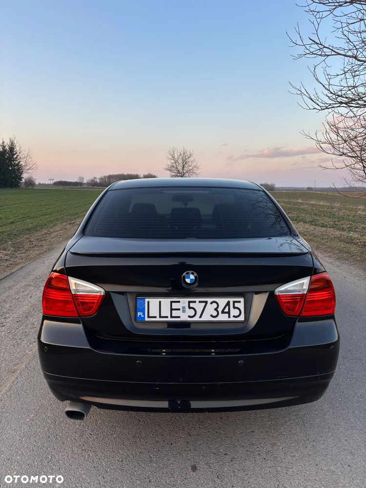 BMW Seria 3 318i - 9