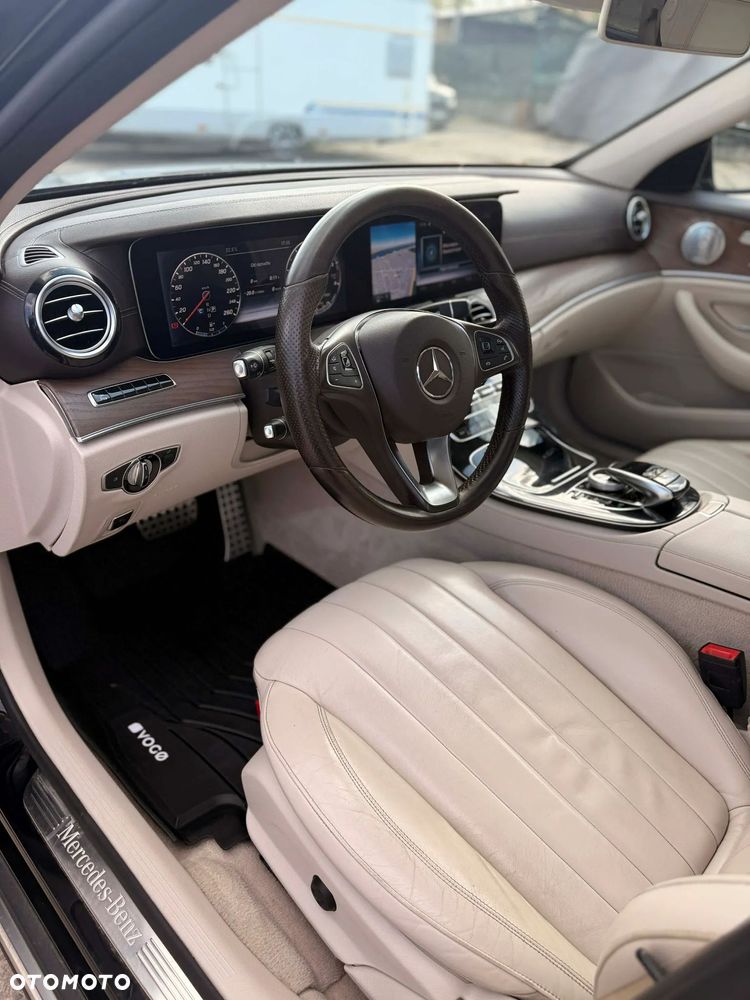 Mercedes-Benz Klasa E 220 d 4-Matic All-Terrain - 8