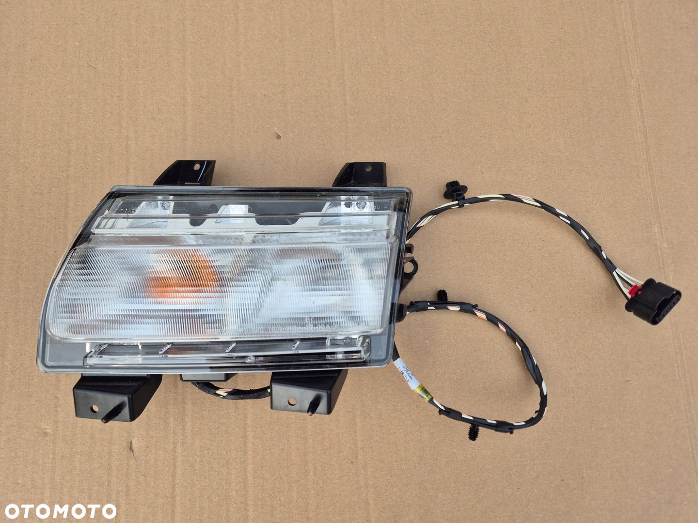 Jeep Wrangler Gladiator lampa lewa.2018- .Nowa.DRL - 1