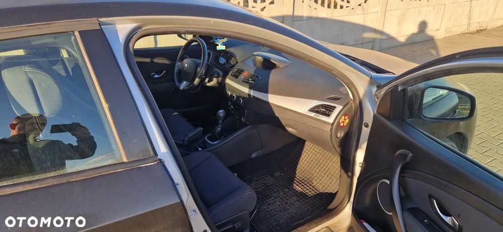 Renault Megane 1.6 16V 110 Dynamique - 3