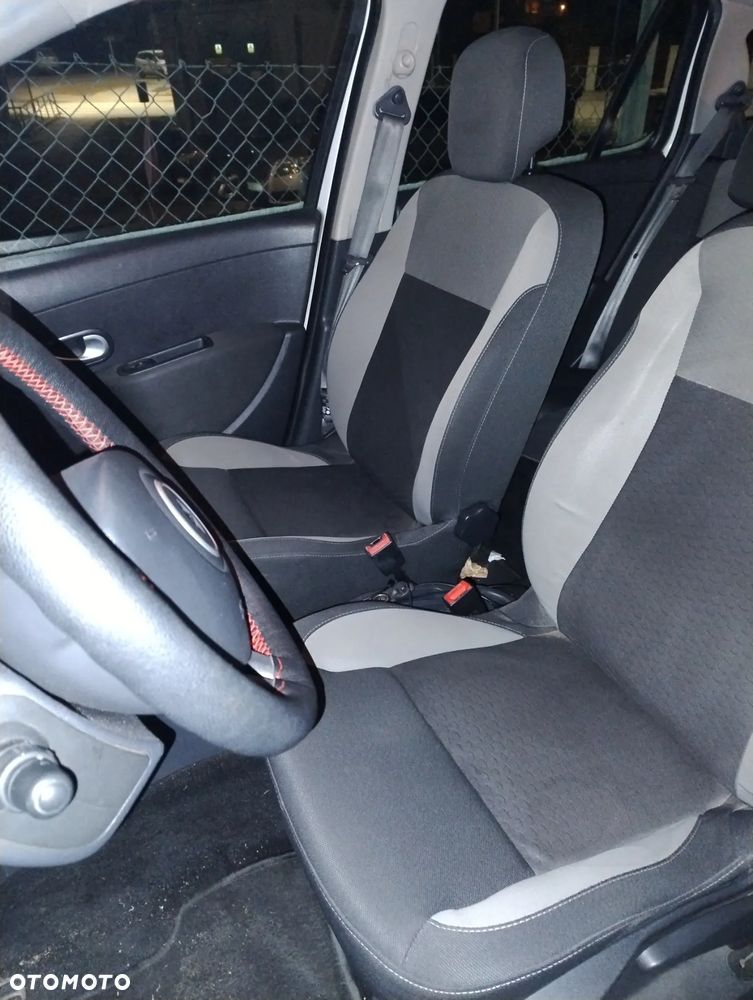 Renault Clio 1.5 dCi Authentique - 3