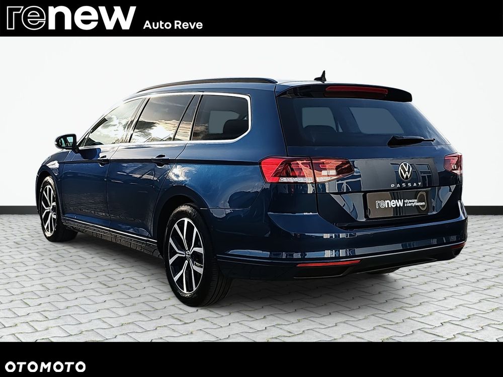 Volkswagen Passat - 8