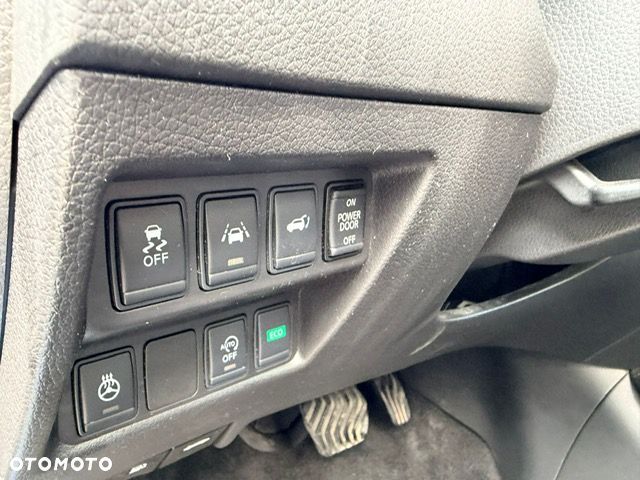 Nissan X-Trail 1.6 DCi Xtronic N-Connecta - 22