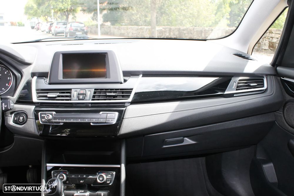 BMW 216 Active Tourer d Line Sport - 19