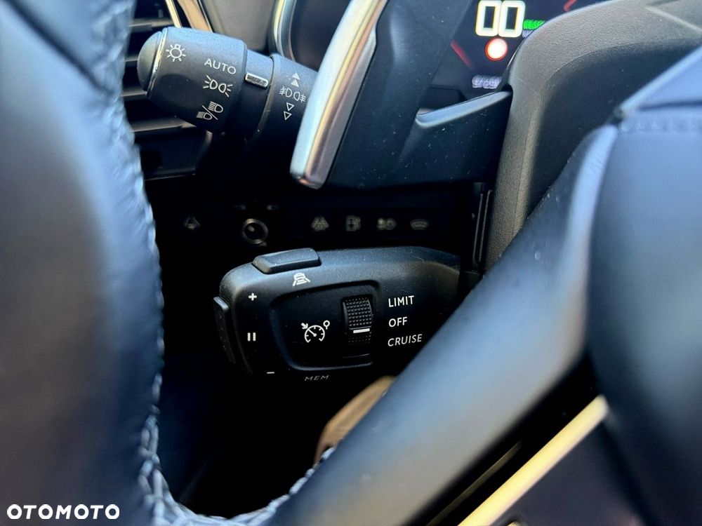 DS Automobiles DS 7 Crossback - 38