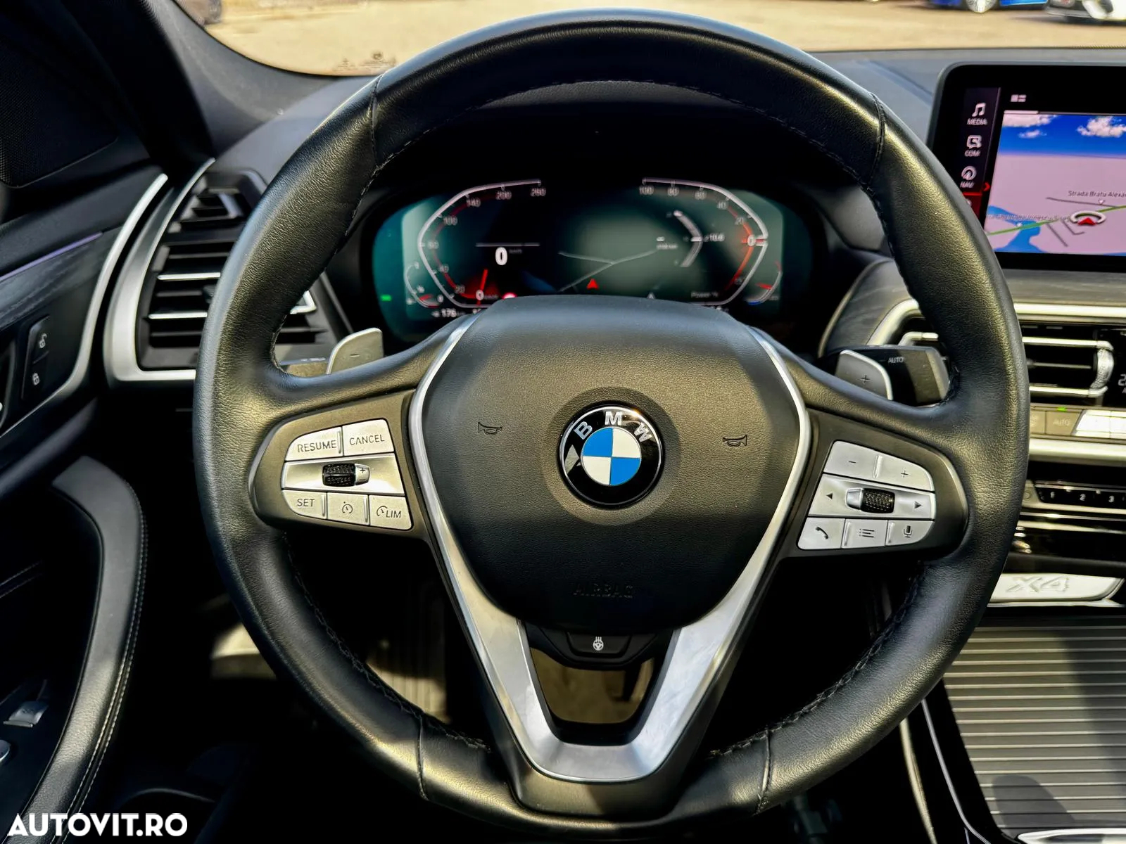 BMW X4 xDrive20i AT xLine - 15
