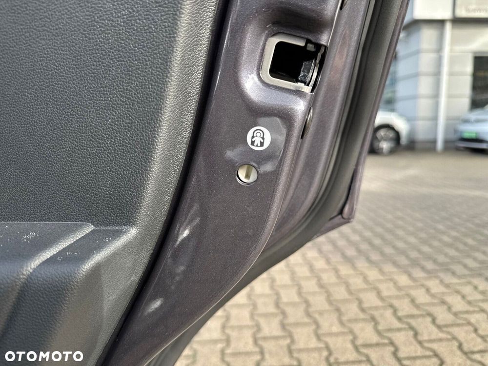 Volkswagen T-Cross 1.0 TSI Life Plus - 25