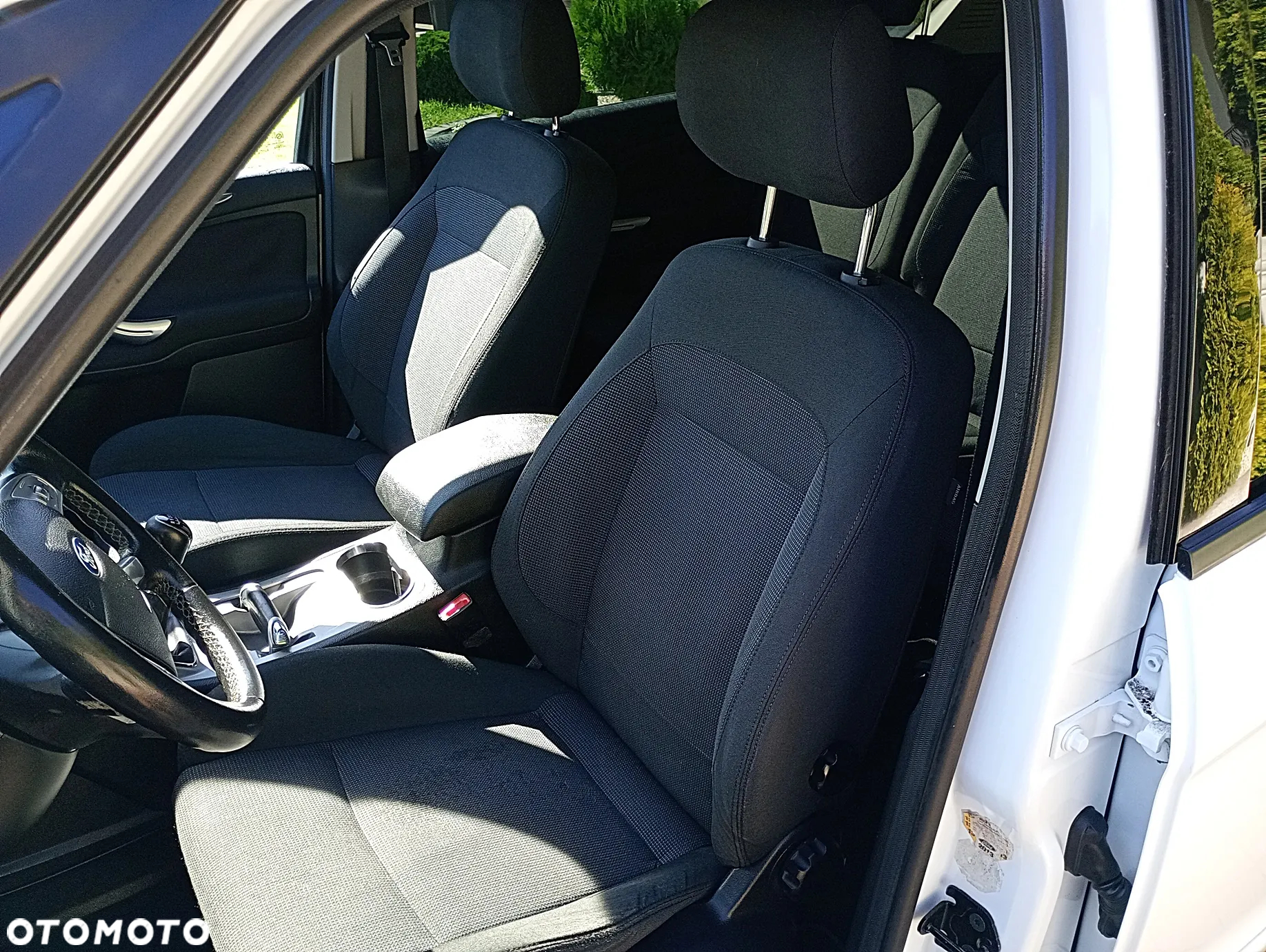 Ford S-Max - 32