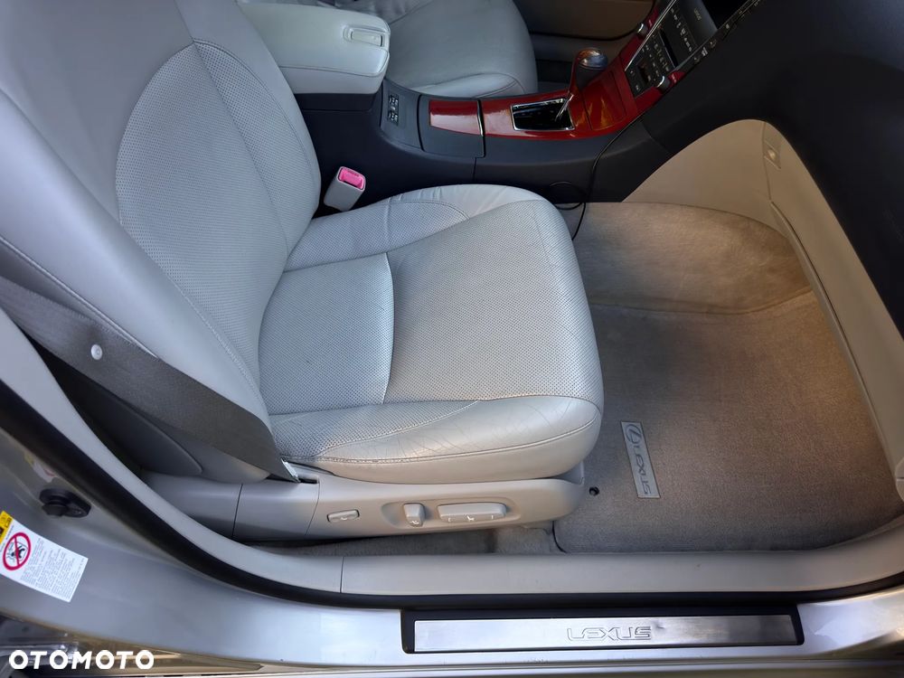 Lexus ES - 22