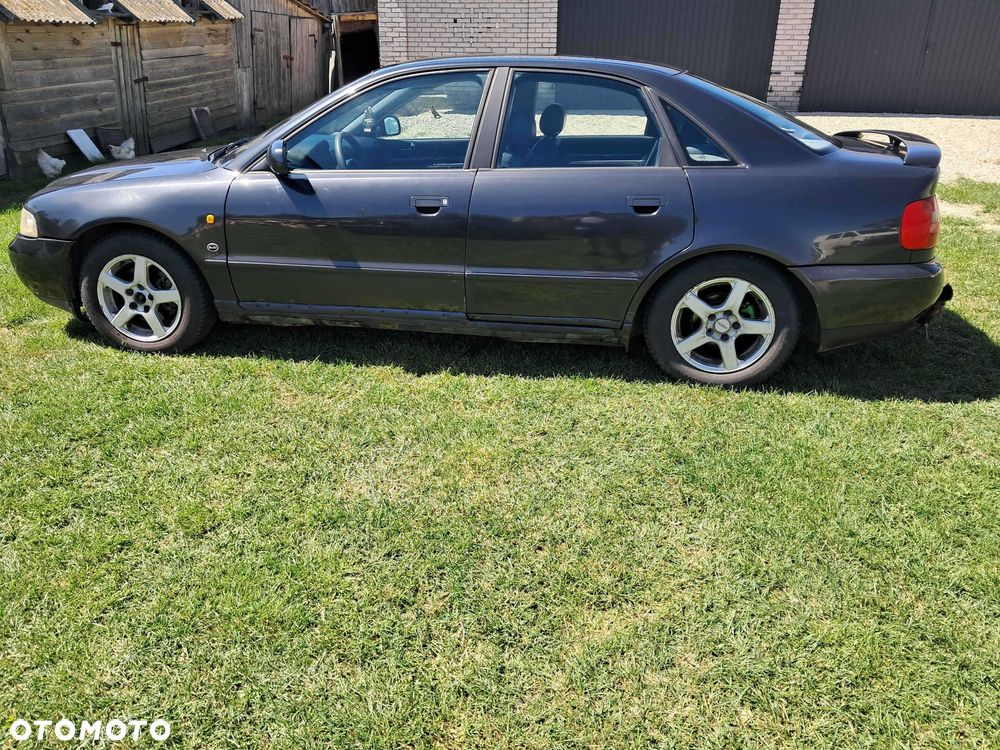 Audi A4 Avant - 4