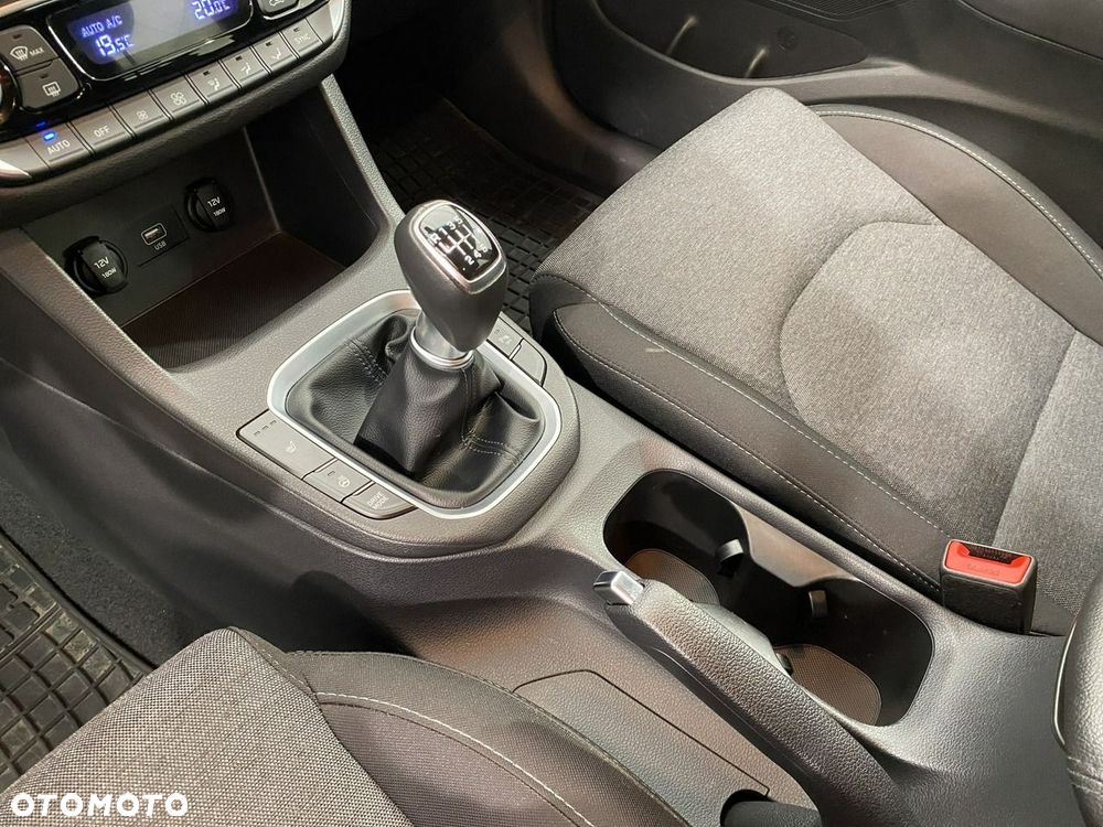 Hyundai i30 - 19