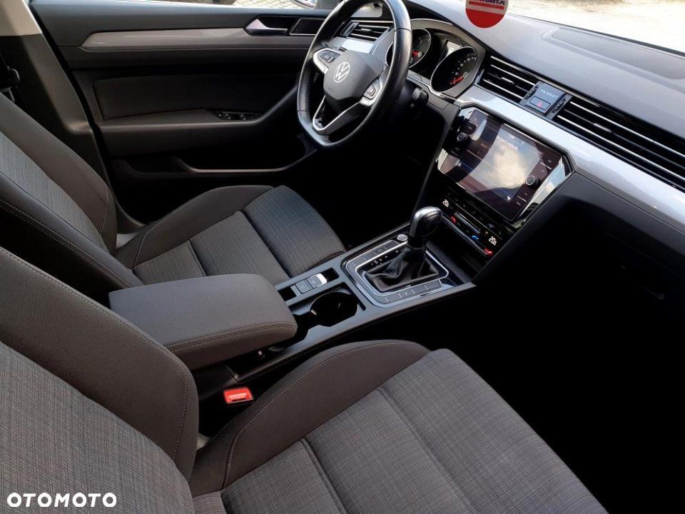Volkswagen Passat - 10