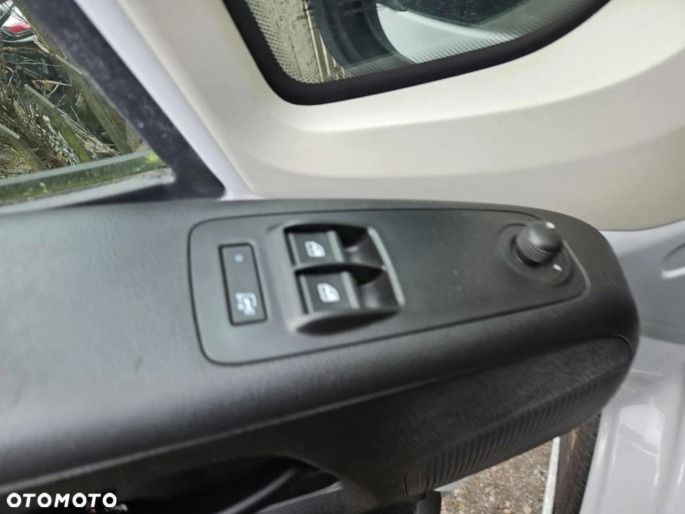 Peugeot BOXER ŚREDNI  2.2 DIESEL 140kM - 15