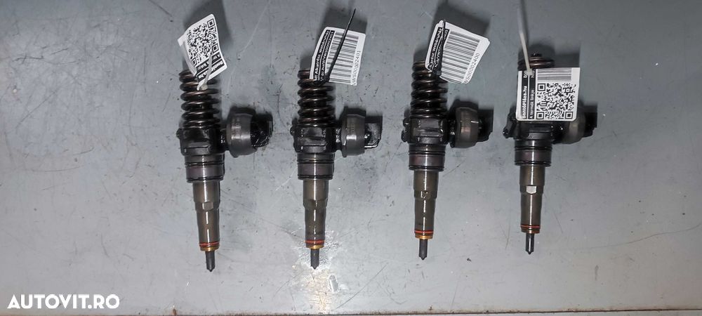 Injector injectoare volkswagen vw caddy an 2008 motor 19 BLS cod  038130073BN - 2