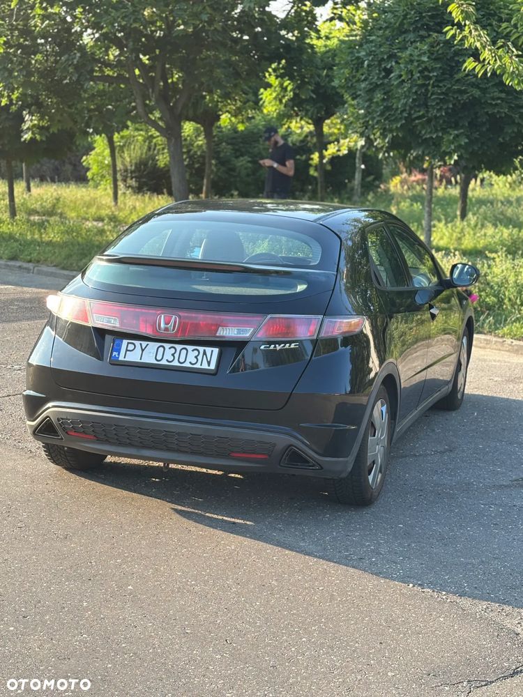 Honda Civic 1.8 Comfort - 3