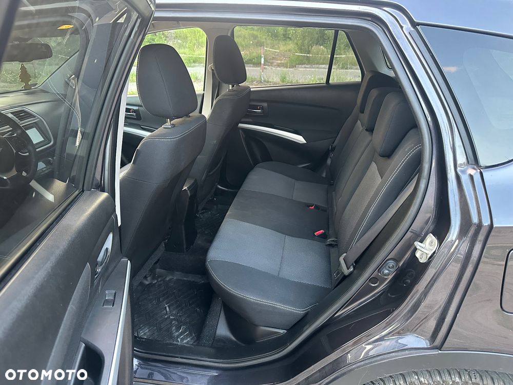 Suzuki SX4 1.6 Premium - 36