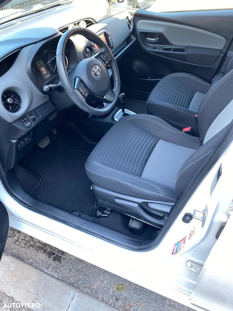 Toyota Yaris 1.5 VVT-i HSD Luna - 3