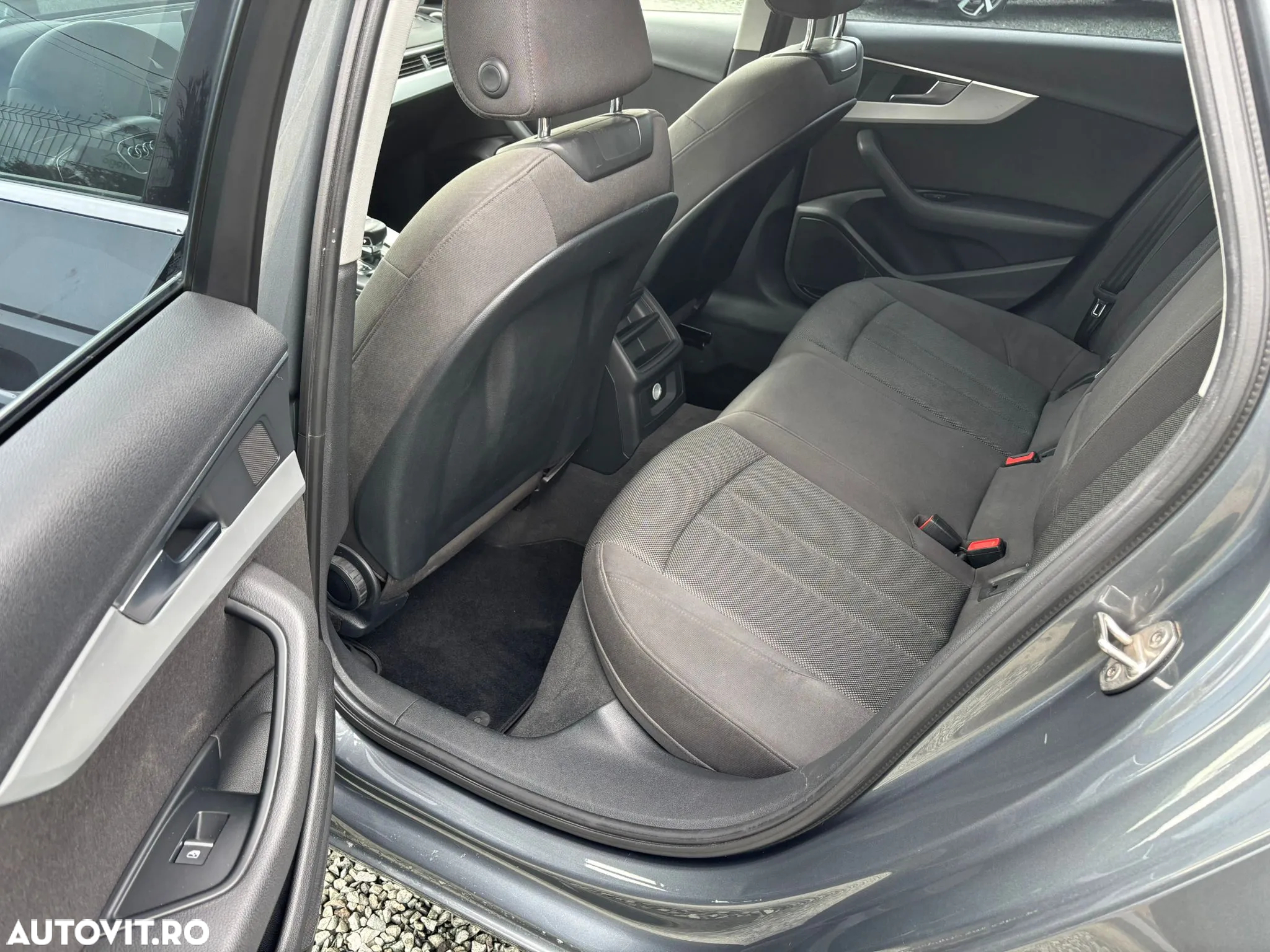 Audi A4 2.0 TDI ultra S tronic - 11