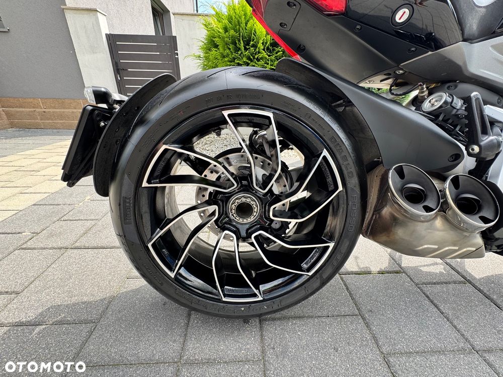 Ducati Diavel - 13