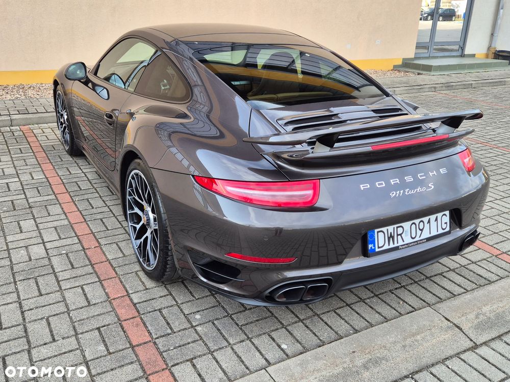 Porsche 911 Turbo S - 25