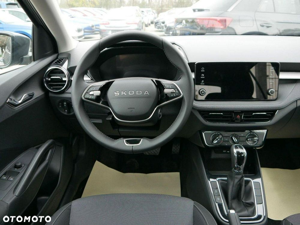 Skoda Fabia 1.0 TSI Essence DSG - 8