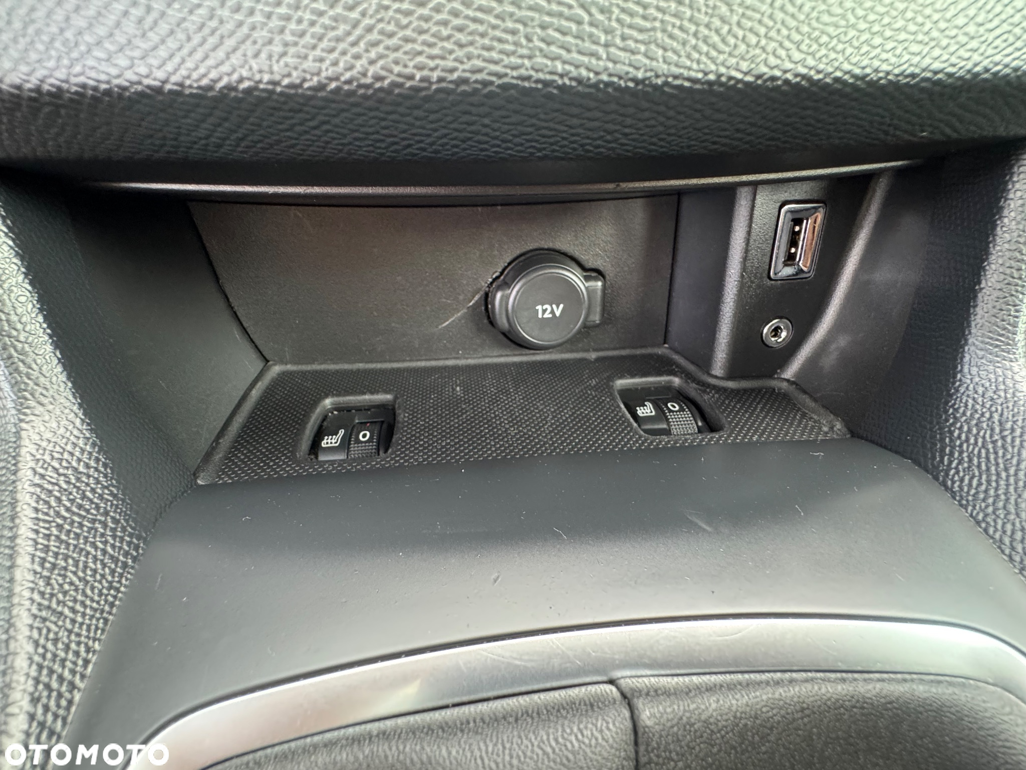 Peugeot 308 1.2 PureTech Allure S&S - 20