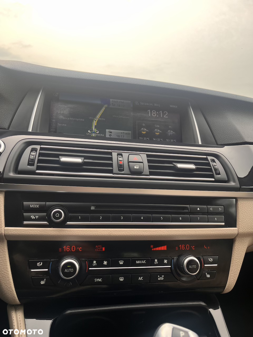 BMW Seria 5 520d xDrive - 37