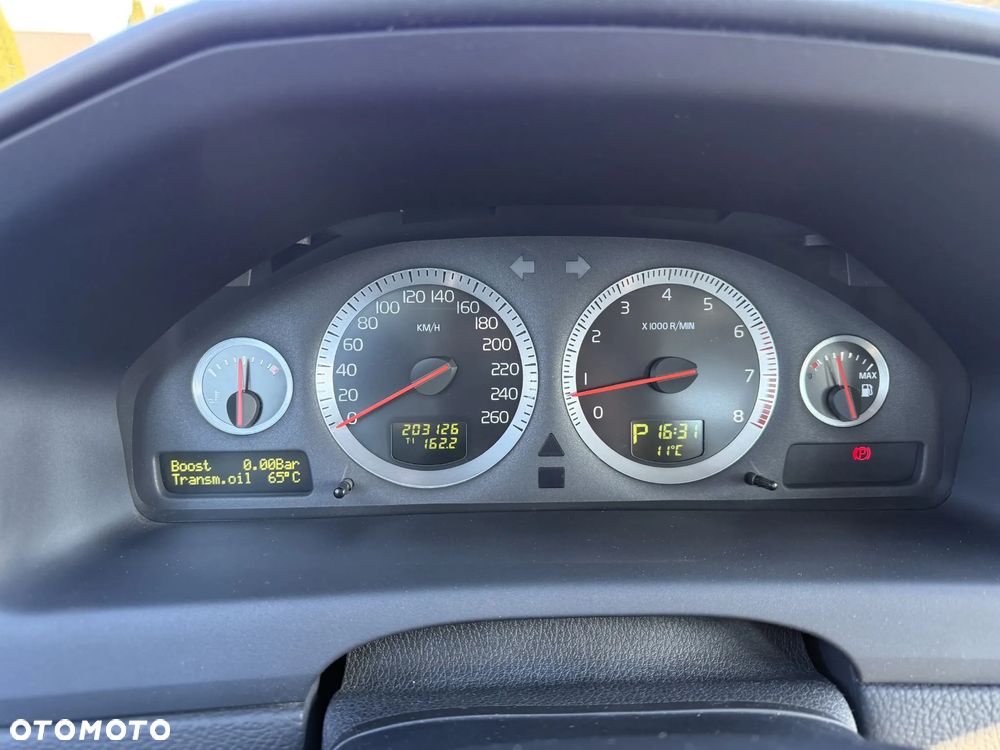 Volvo S60 2.5T Momentum - 14