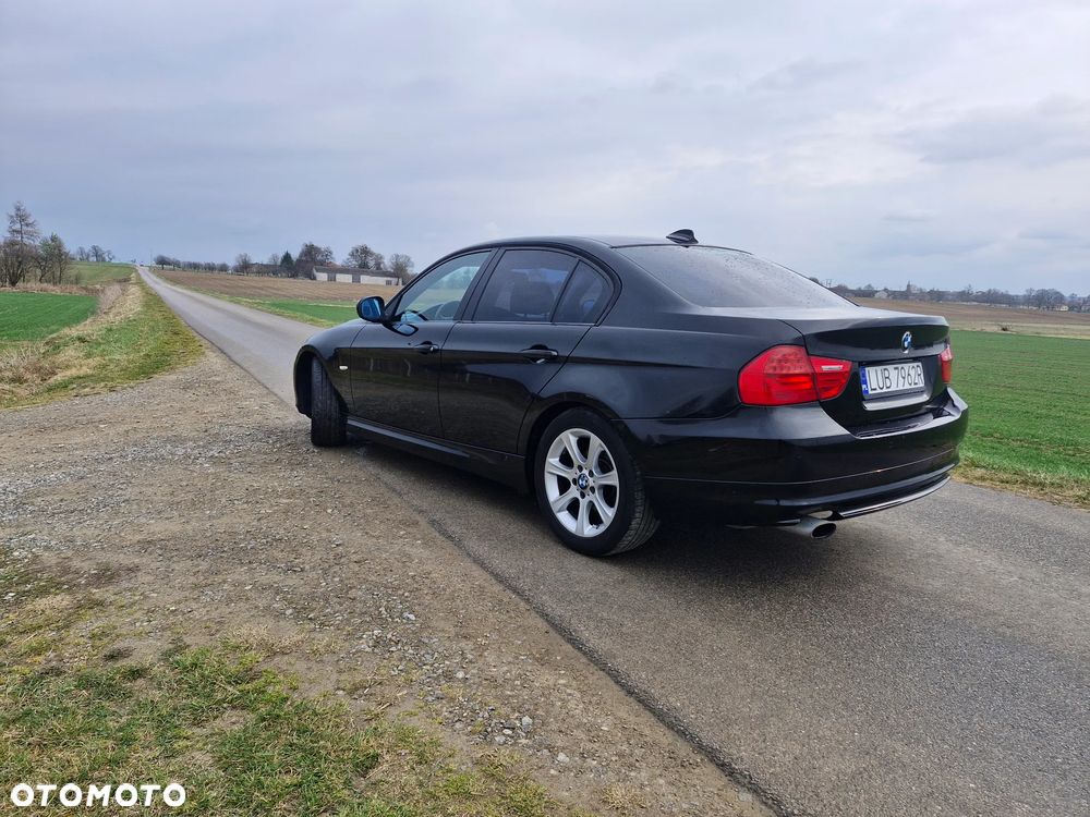 BMW Seria 3 318i - 6