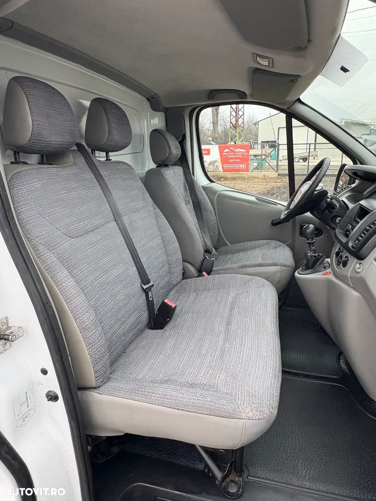 Renault Trafic 2.0 dCi 115 Combi L2H1 - 18