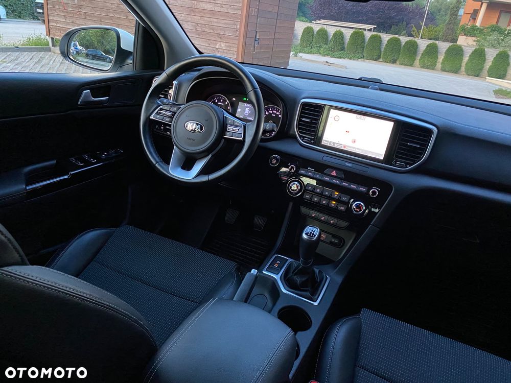 Kia Sportage 1.6 GDI Black Edition 2WD - 32