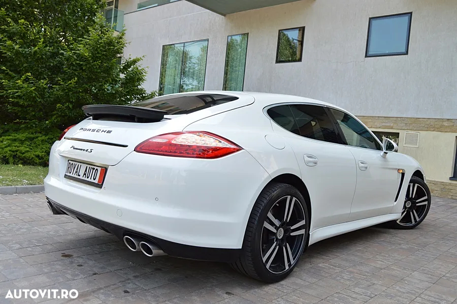 Porsche Panamera 4S PDK - 5