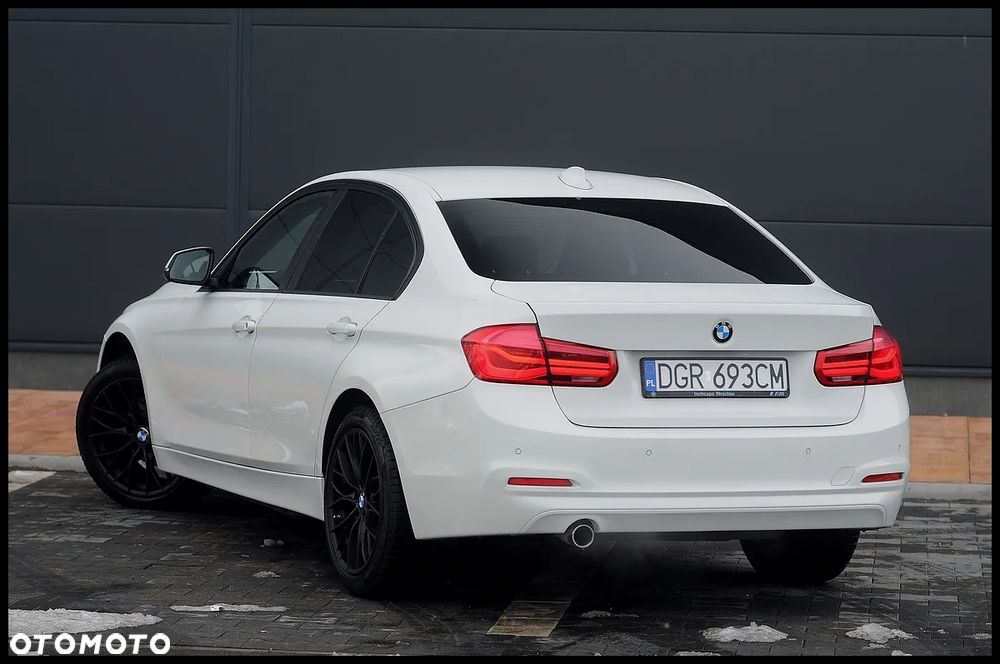 BMW Seria 3 318i - 21