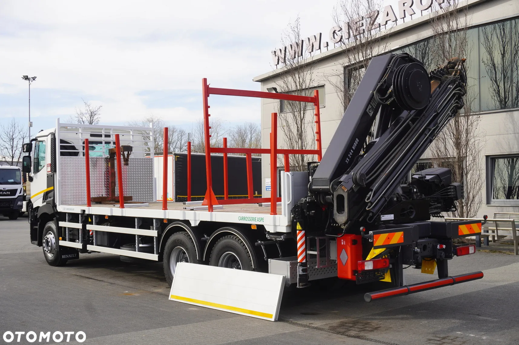 Renault C430 / Dźwig HIAB 244 EP-5 HIDUO 8400 kg 15 m / Platforma z kłonicami - 11