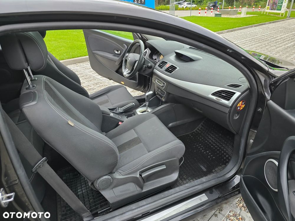 Renault Megane 2.0 16V Exception CVT - 12