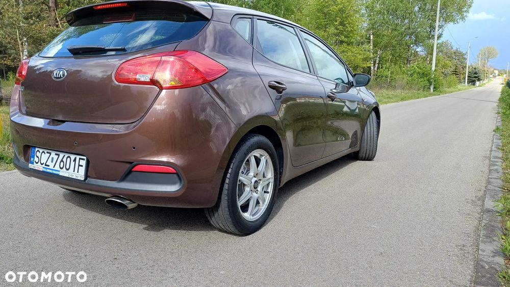 Kia Ceed - 4
