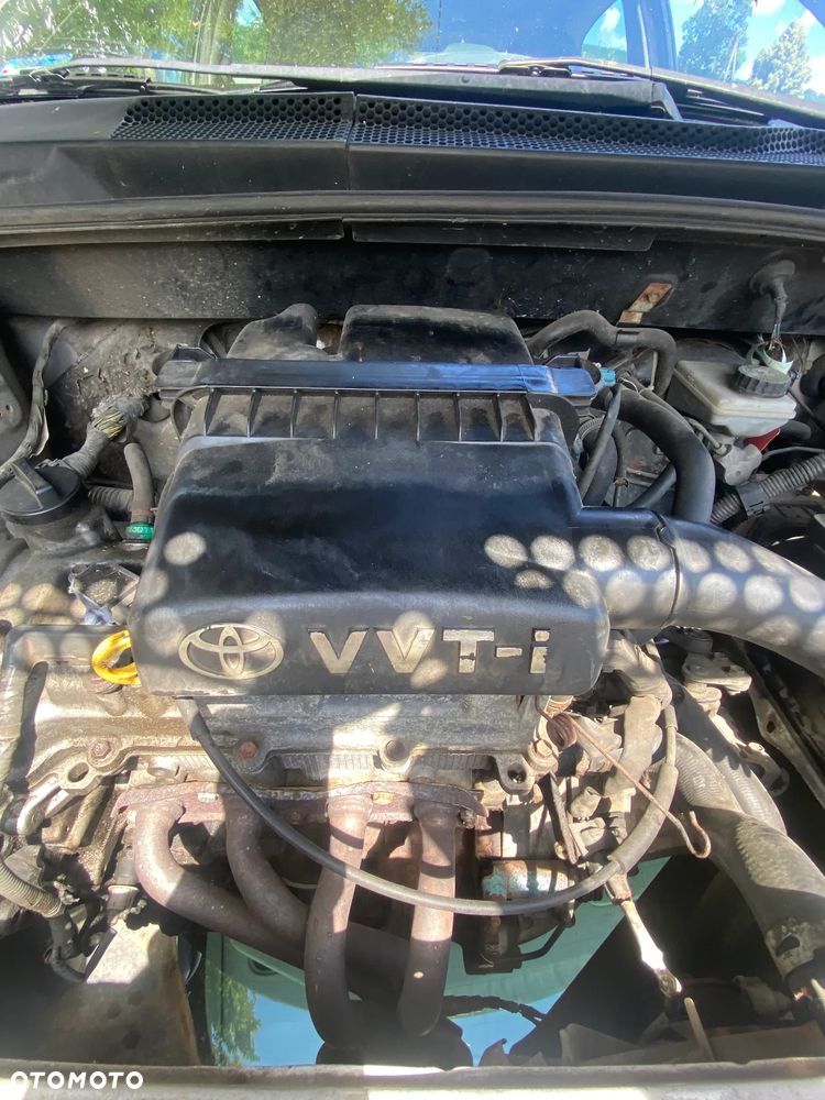 Toyota Yaris na części - 5