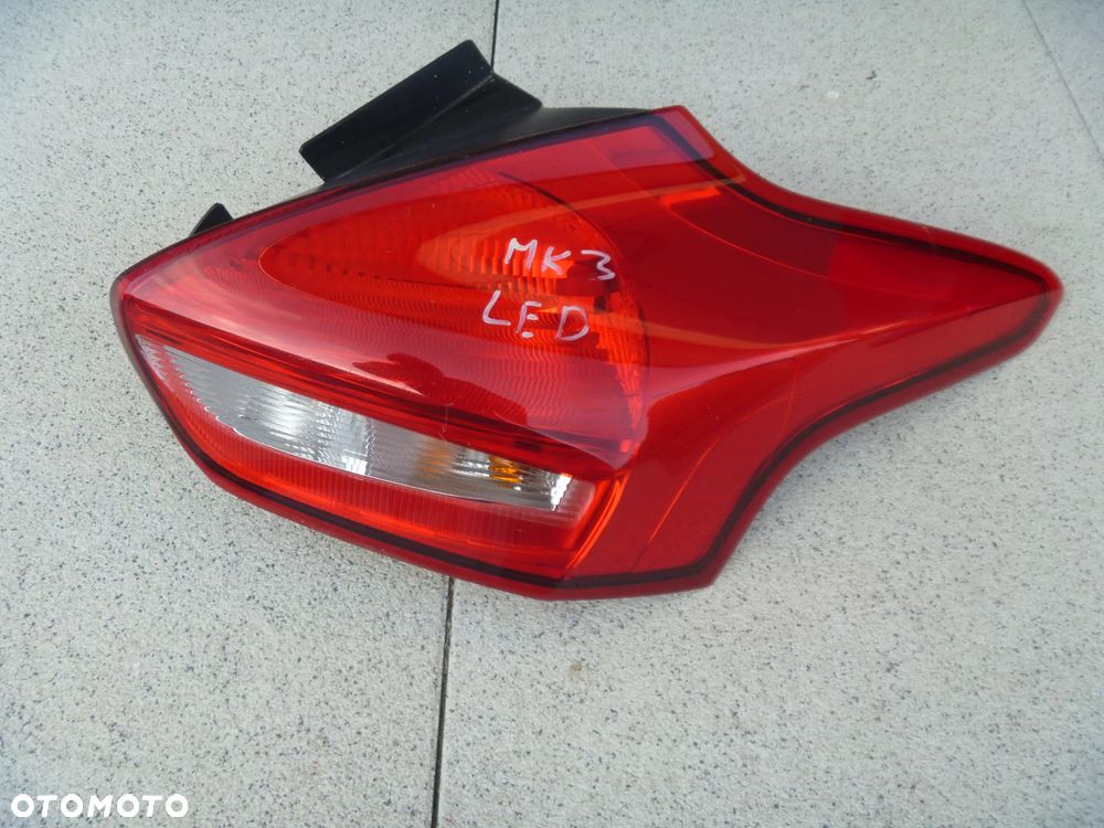 FORD FOCUS MK3 LIFT 2015 HB LAMPA TYLNA PRAWA LED F1EB-13404-B/C - 1