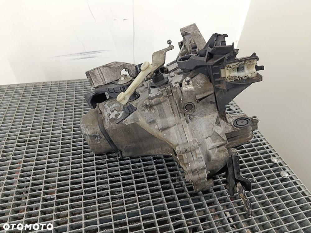 SKRZYNIA BIEGÓW MANUALNA 5 PEUGEOT 207 SW 20CQ86 1.4 8V - 2