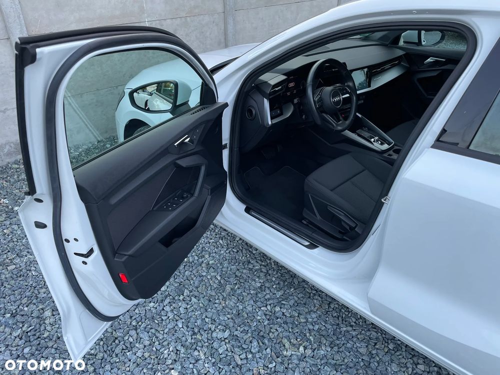 Audi A3 Sportback 40 TFSIe S tronic S line - 12