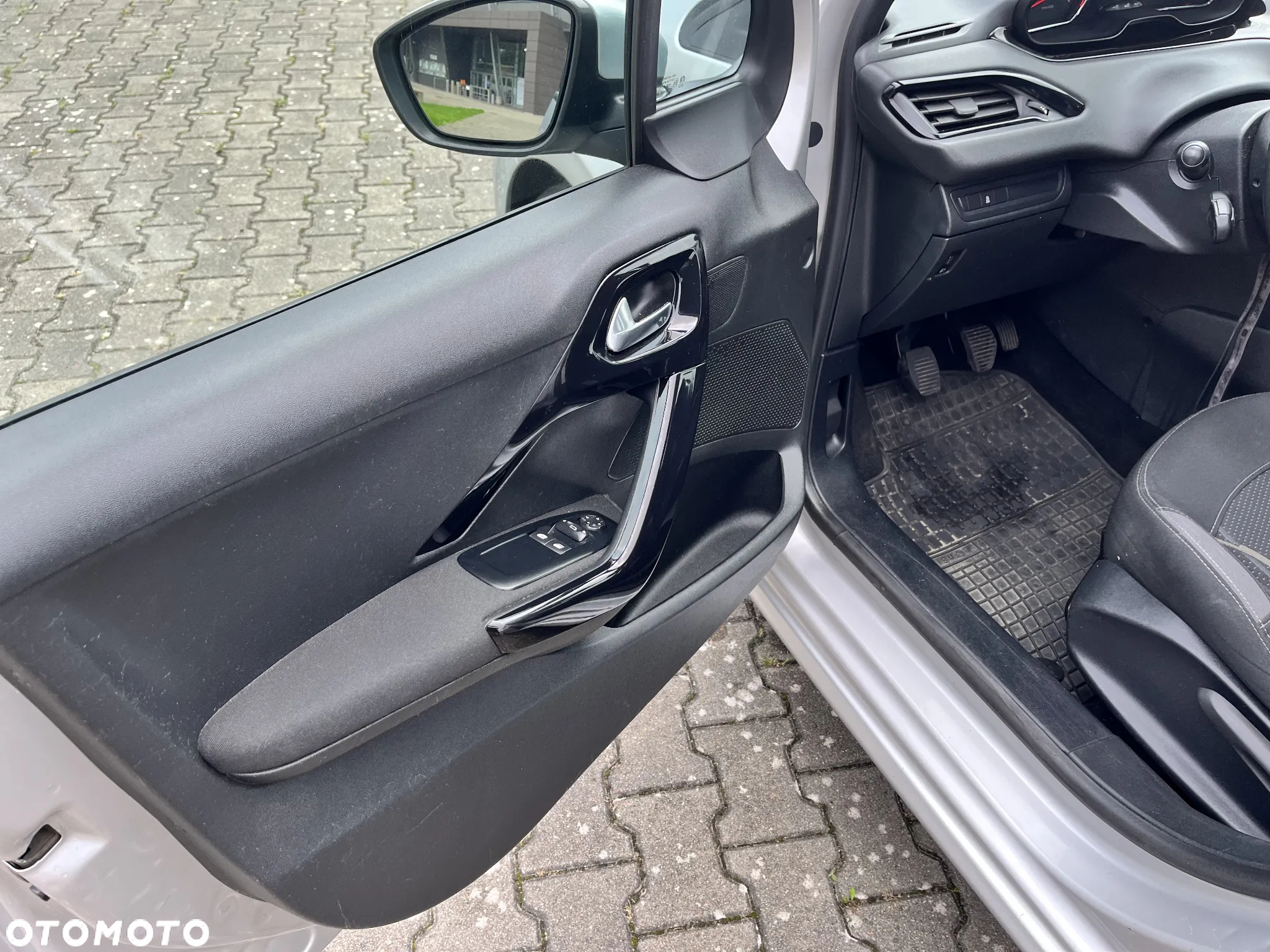 Peugeot 208 1.2 PureTech Active - 15