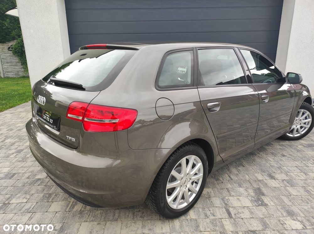Audi A3 Sportback - 8