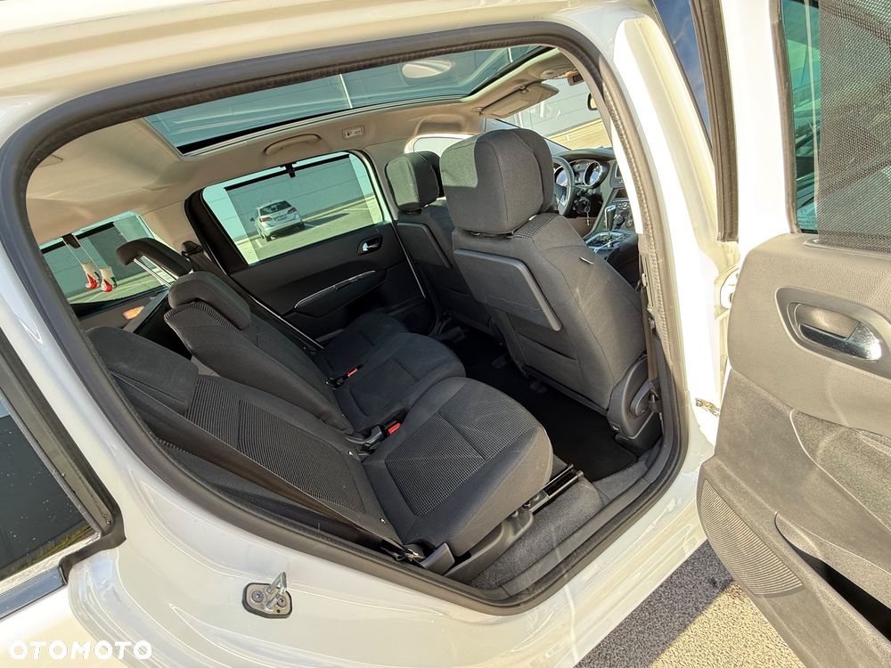 Peugeot 5008 2.0 HDi Allure 7os - 11