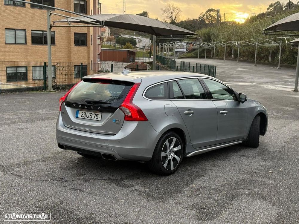Volvo V60 2.4 D6 R-Design AWD Phev - 6