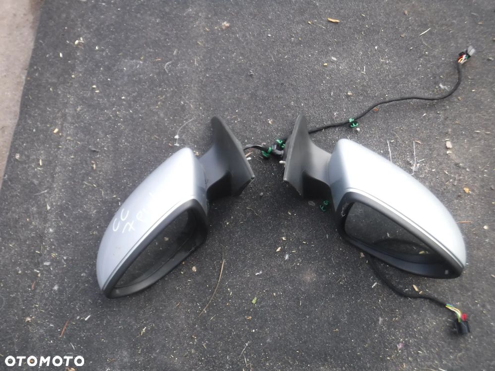 Vw CC 12-16 passat cc lift lusterko LA7W prawe 7 pin  lewe 9 pin - 1